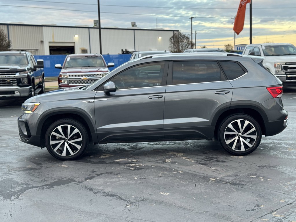 2022 Volkswagen Taos Image 11