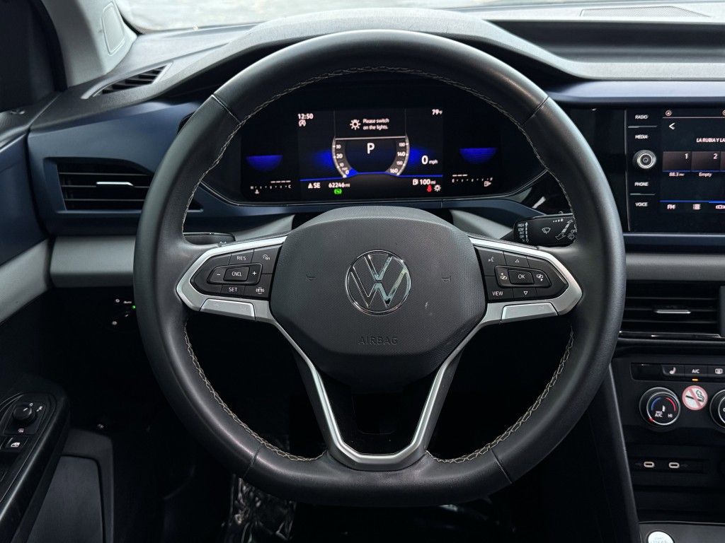 2022 Volkswagen Taos Image 15