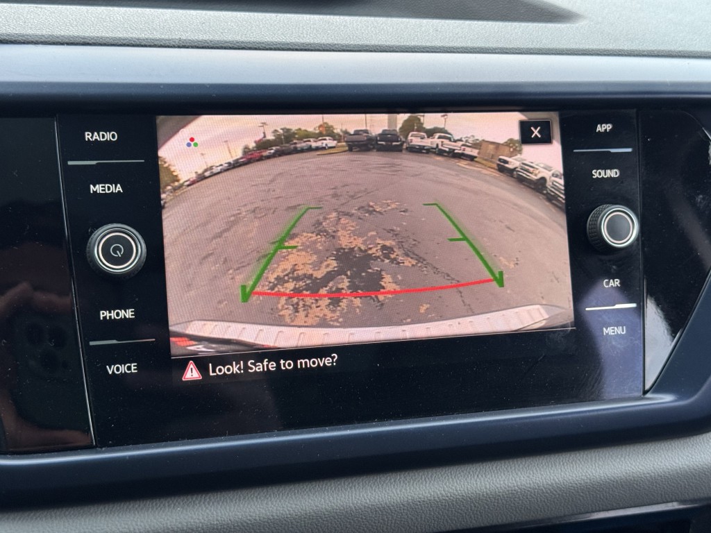 2022 Volkswagen Taos Image 20