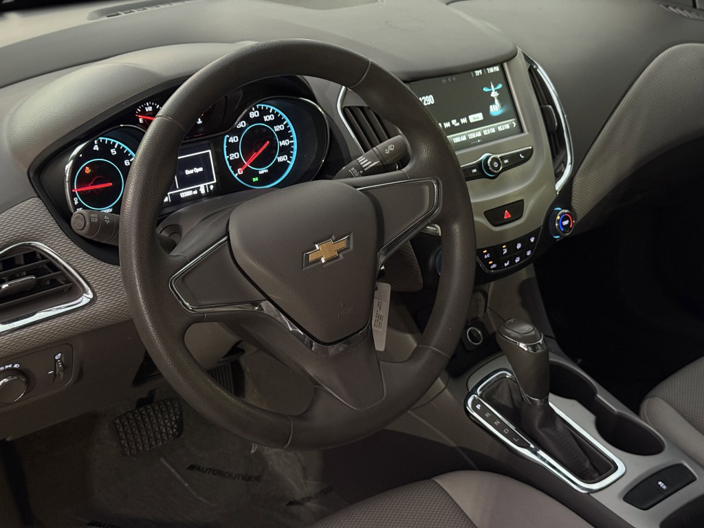 2016 Chevrolet Cruze Image 12
