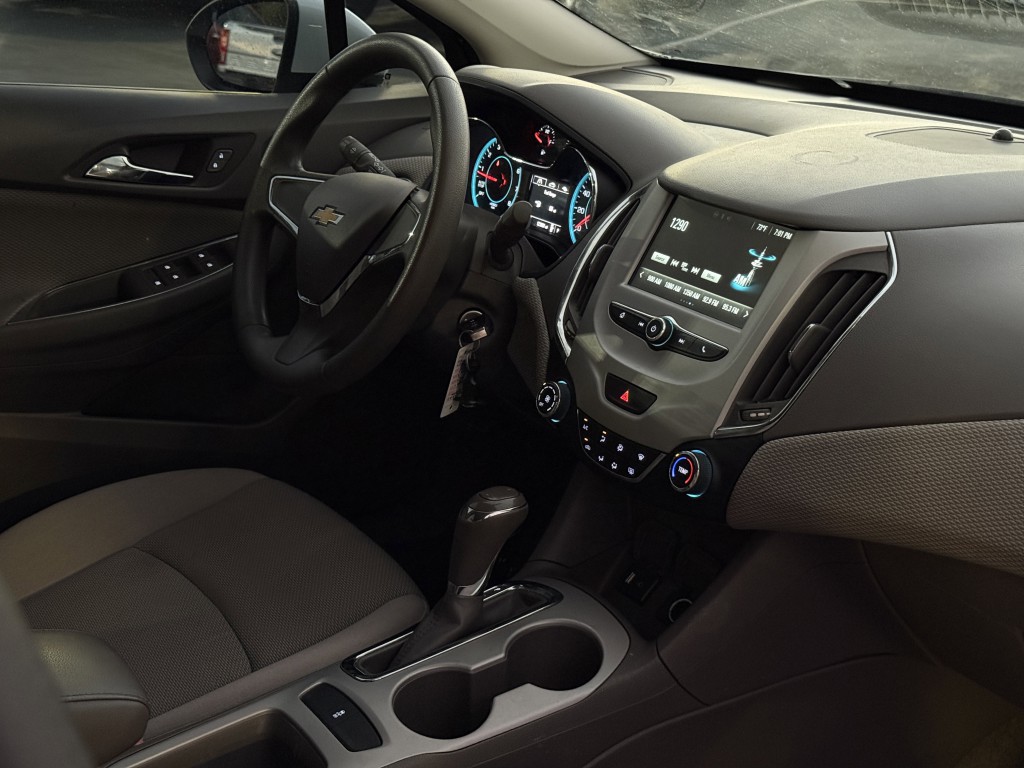 2016 Chevrolet Cruze Image 13