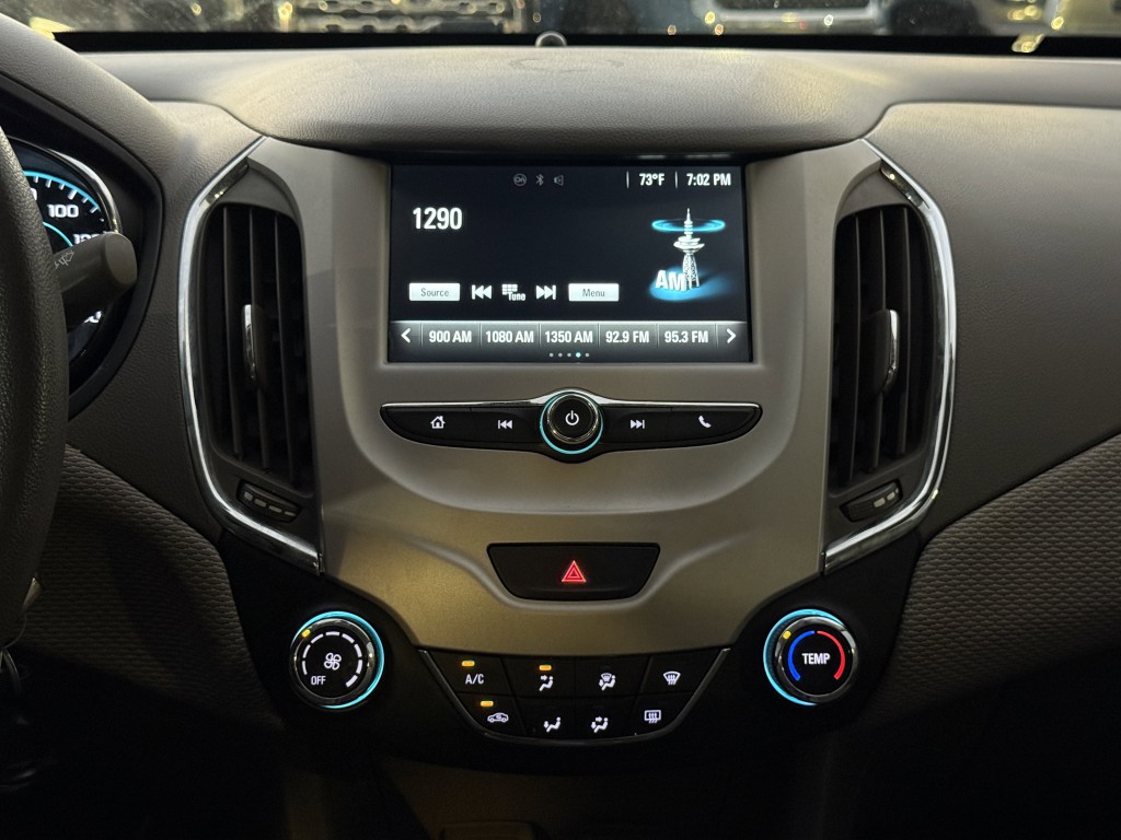 2016 Chevrolet Cruze Image 17