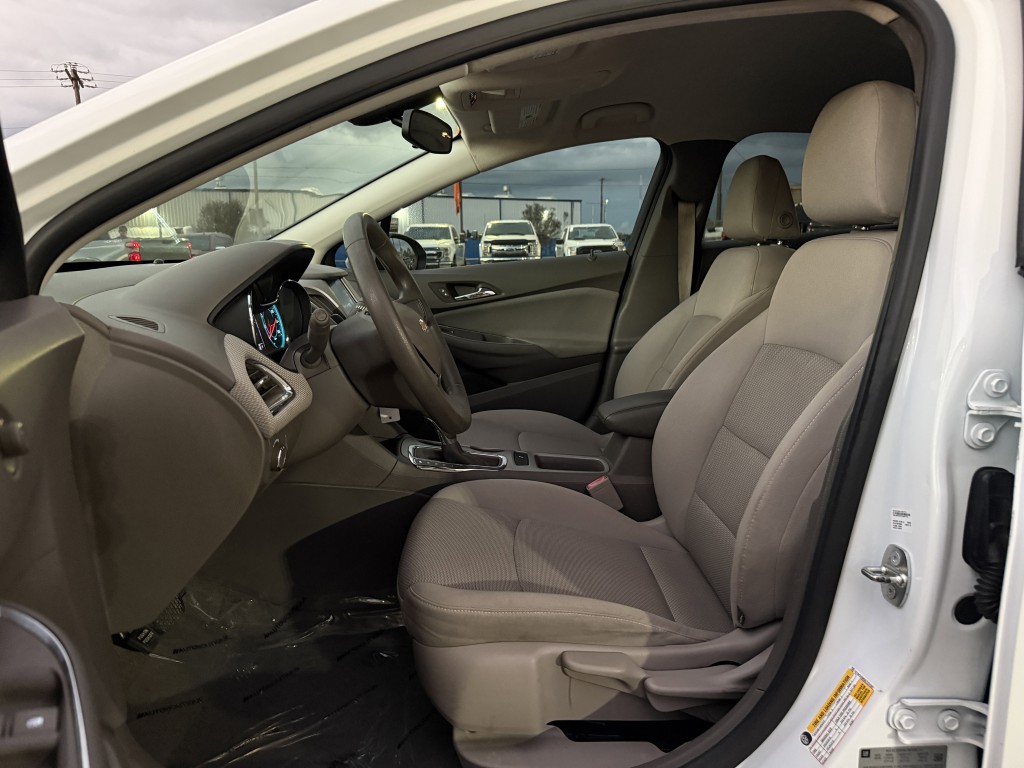 2016 Chevrolet Cruze Image 21