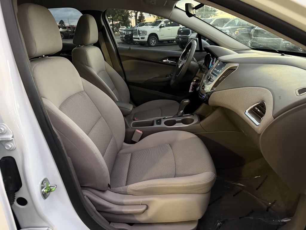 2016 Chevrolet Cruze Image 22