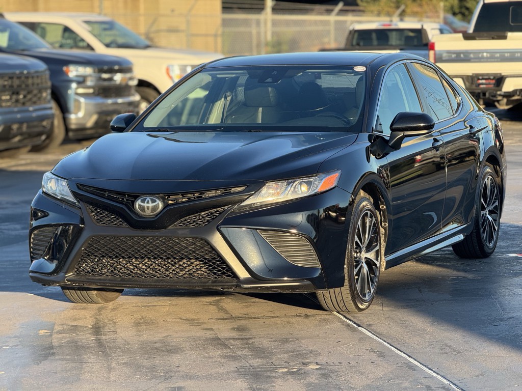 2019 Toyota Camry Image 5