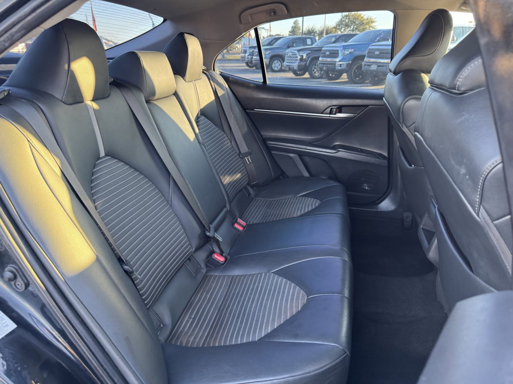 2019 Toyota Camry Image 24