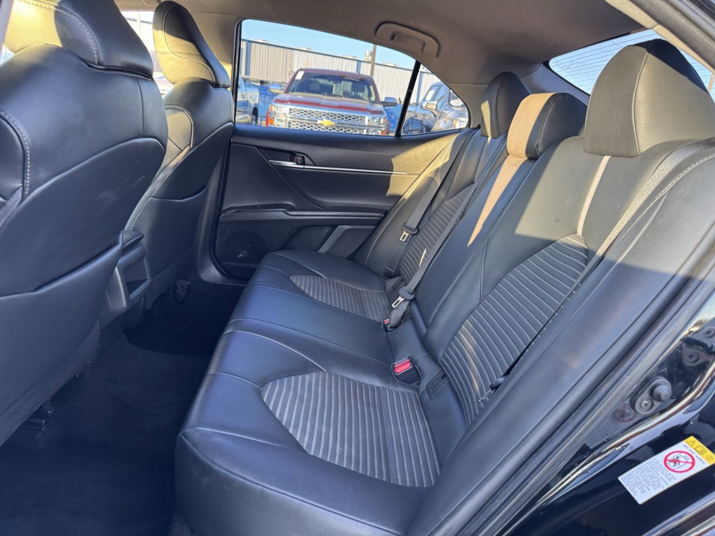 2019 Toyota Camry Image 25