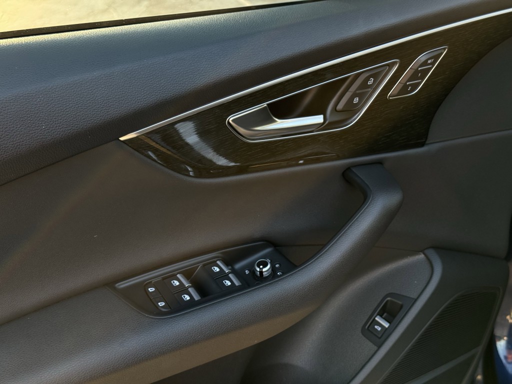 2022 Audi Q7 Image 23