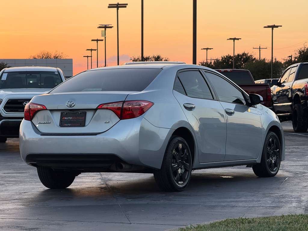 2017 Toyota Corolla Image 10