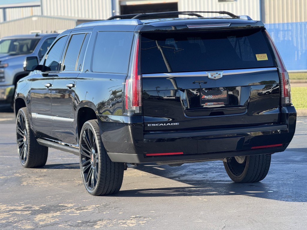 2020 Cadillac Escalade Image 10