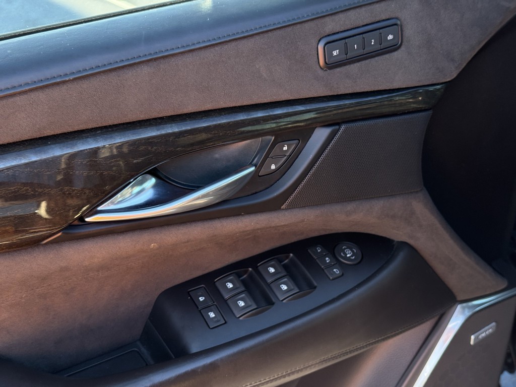 2020 Cadillac Escalade Image 27