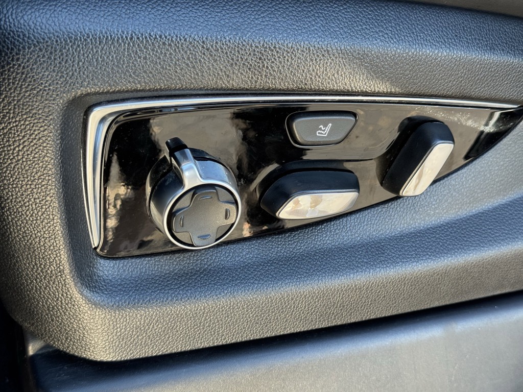 2020 Cadillac Escalade Image 36