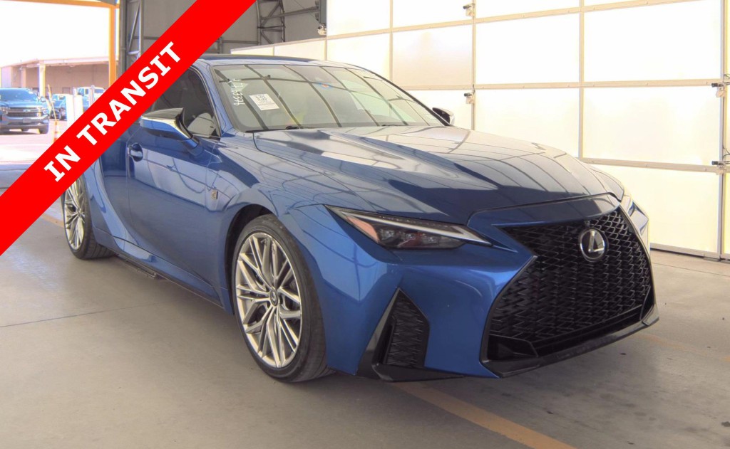 2022 Lexus IS Image 7