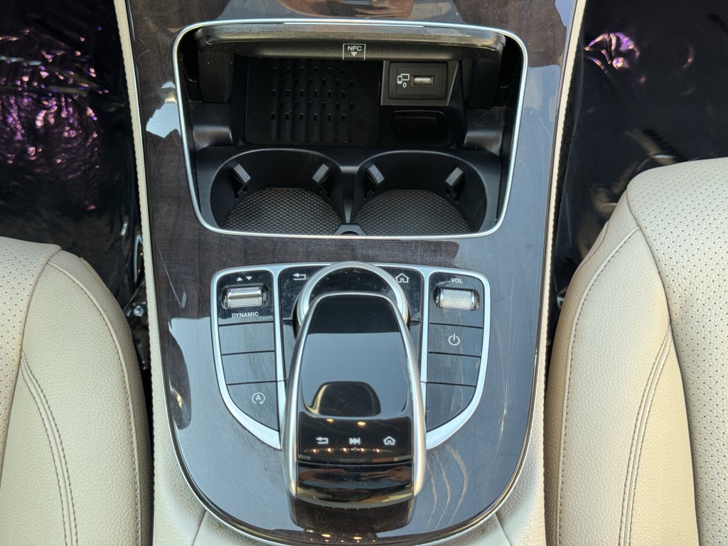 2020 Mercedes-Benz E-Class Image 19