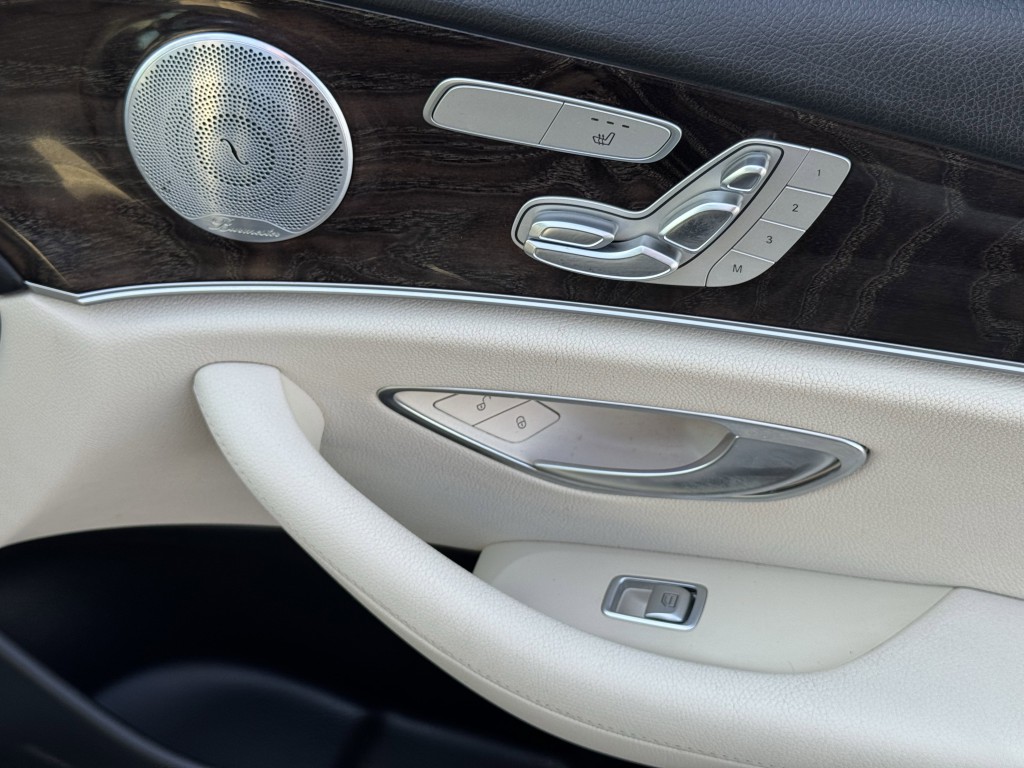2020 Mercedes-Benz E-Class Image 23