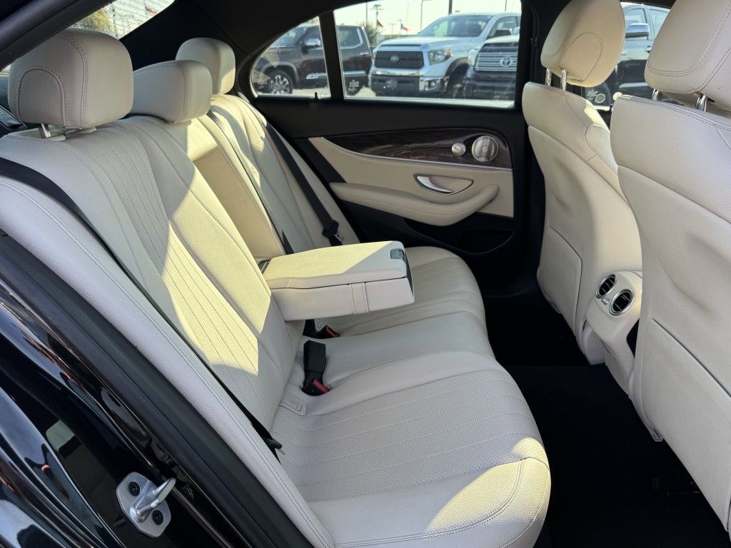 2020 Mercedes-Benz E-Class Image 25