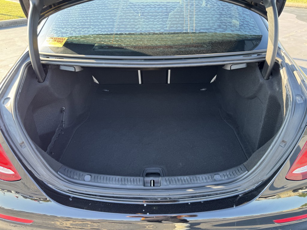 2020 Mercedes-Benz E-Class Image 27