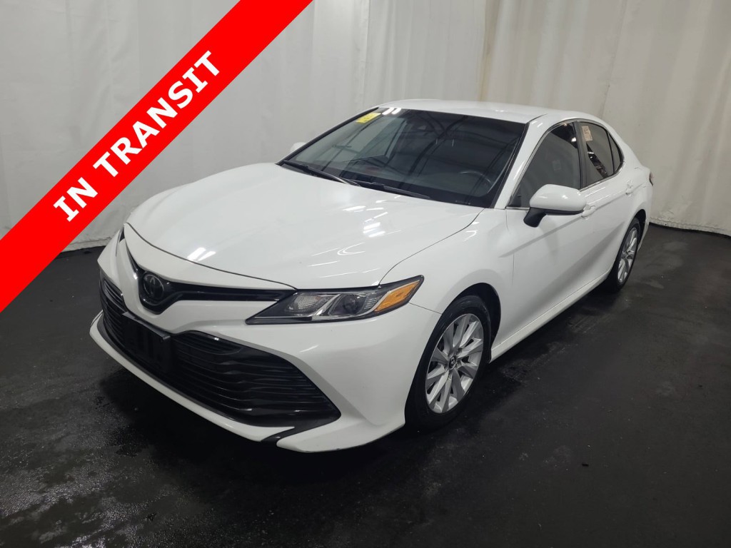 2019 Toyota Camry Image 1