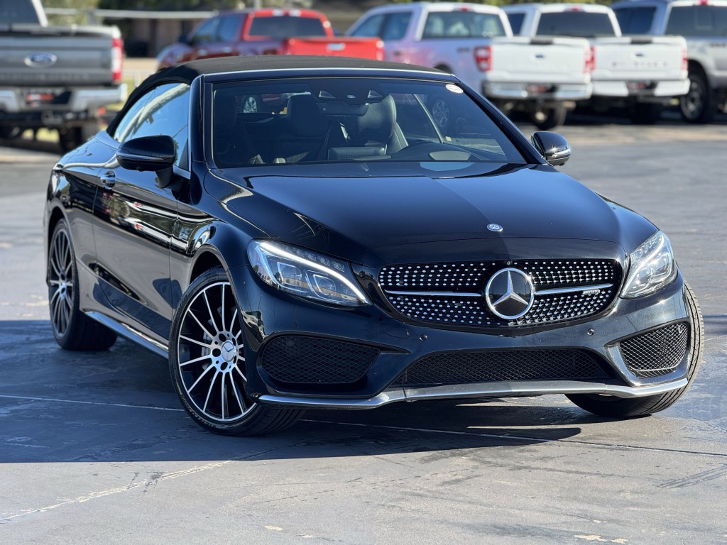 2017 Mercedes-Benz C-Class Image 3