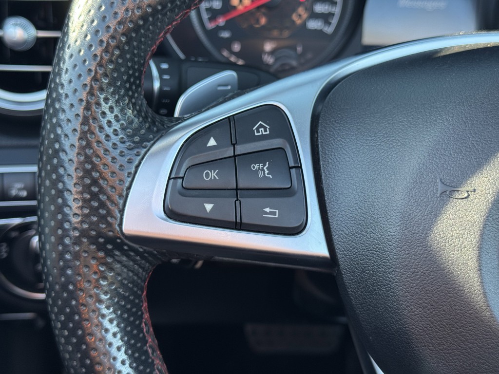 2017 Mercedes-Benz C-Class Image 19