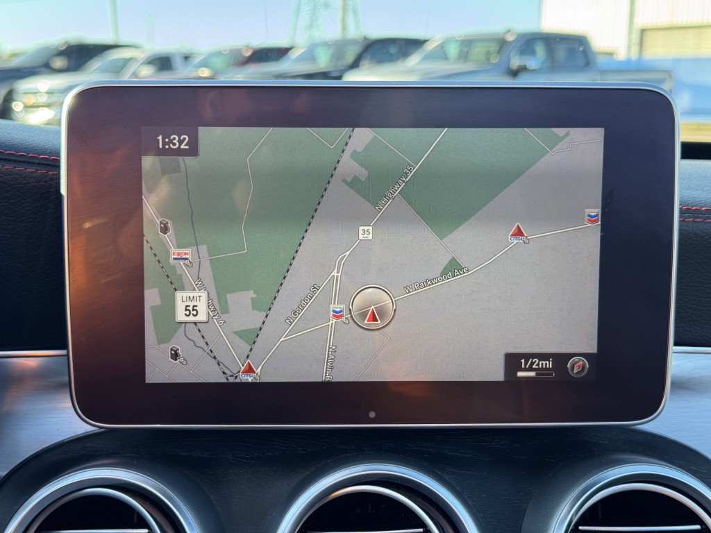 2017 Mercedes-Benz C-Class Image 22