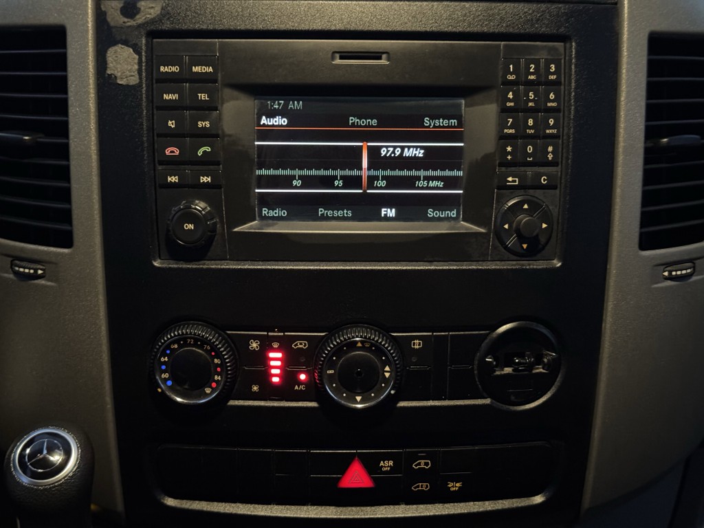 2018 Mercedes-Benz Sprinter Cargo Image 19