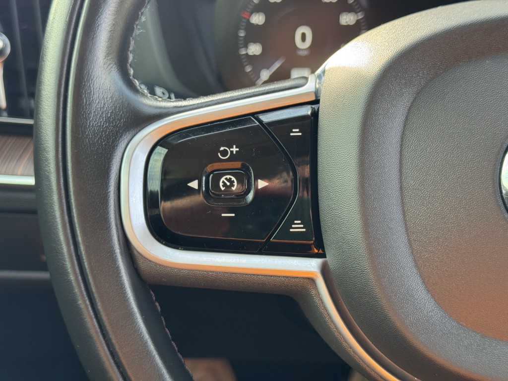 2020 Volvo XC60 Image 16