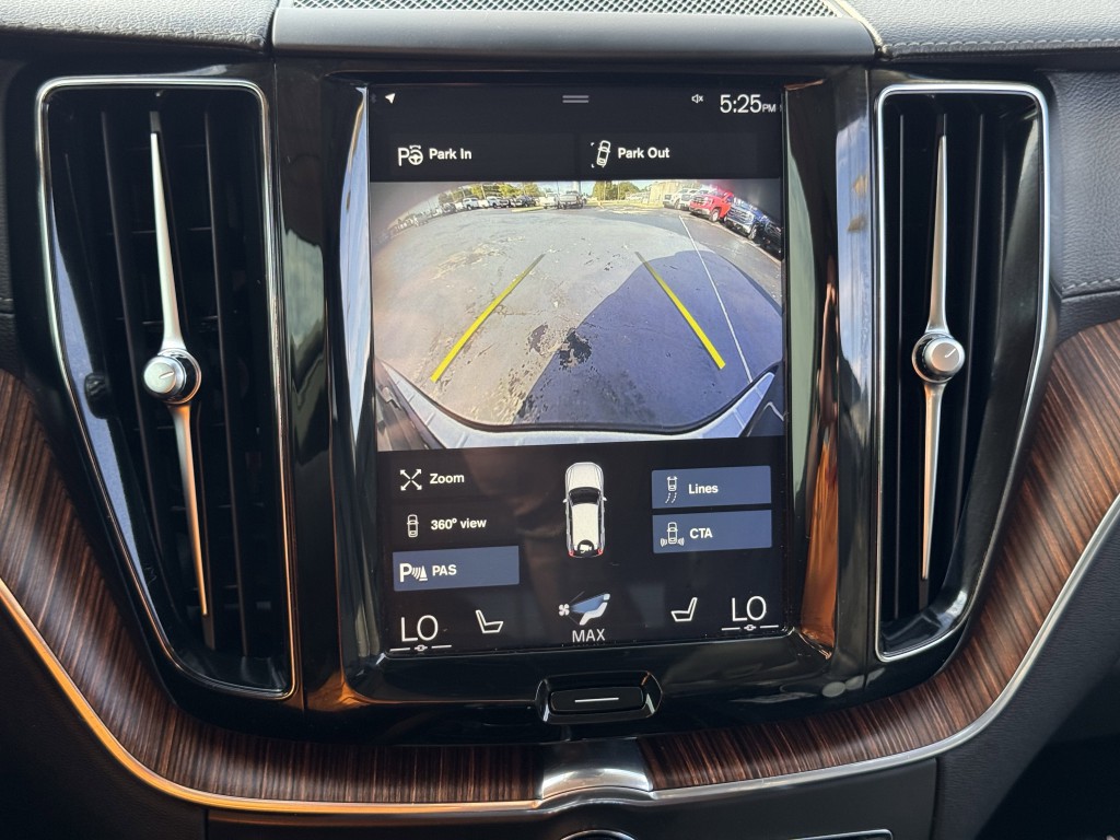 2020 Volvo XC60 Image 20