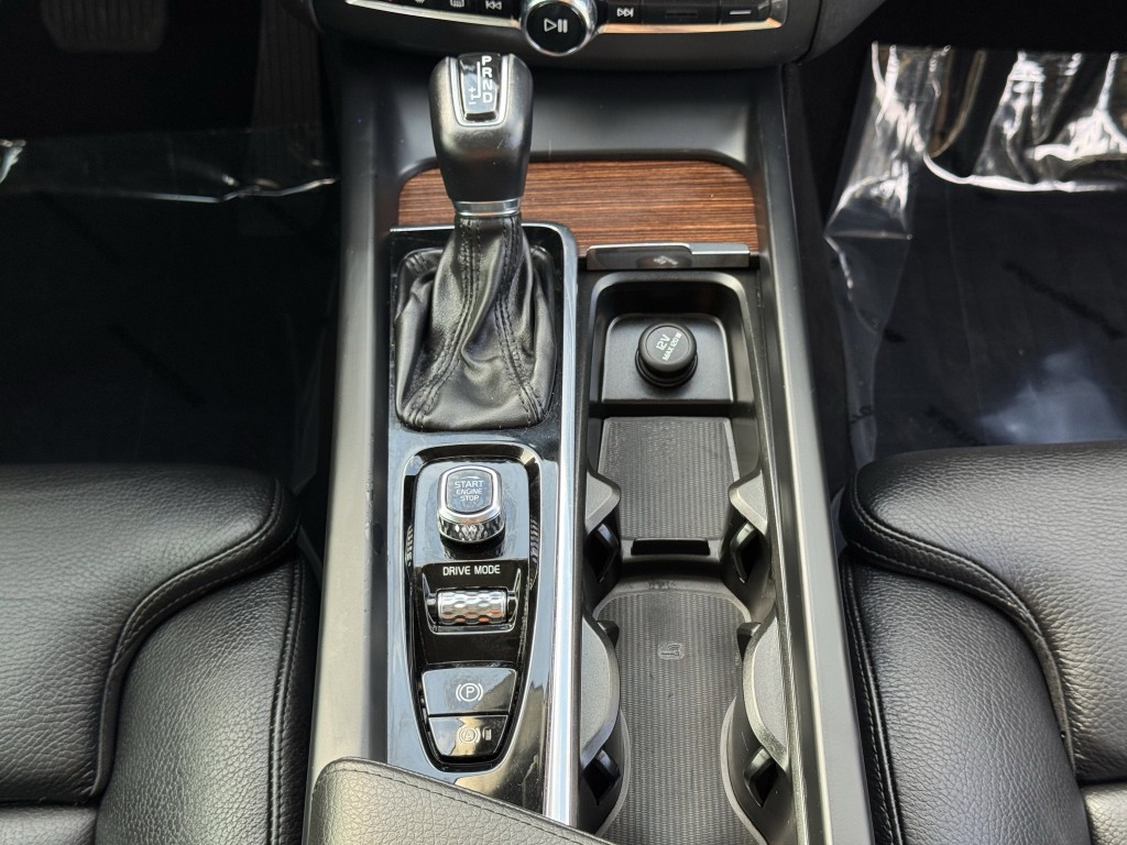 2020 Volvo XC60 Image 22