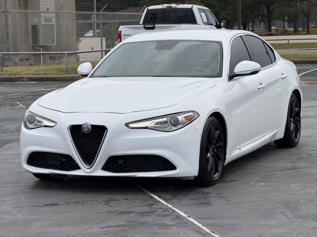 2017 Alfa Romeo Giulia Image 5