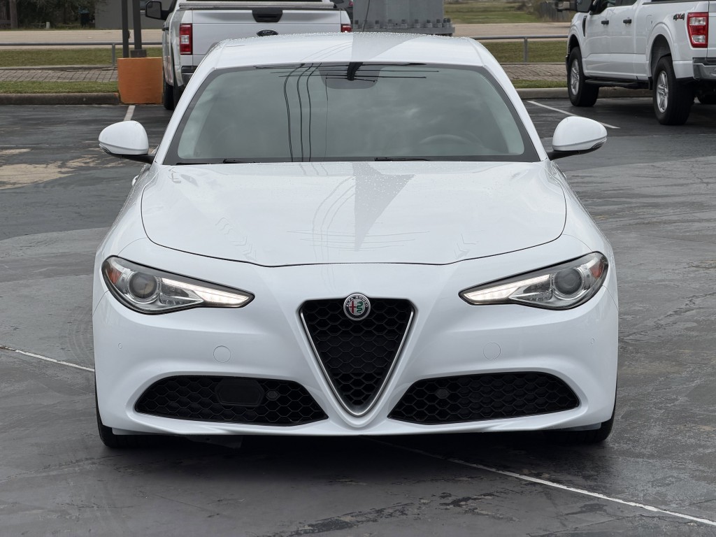 2017 Alfa Romeo Giulia Image 6