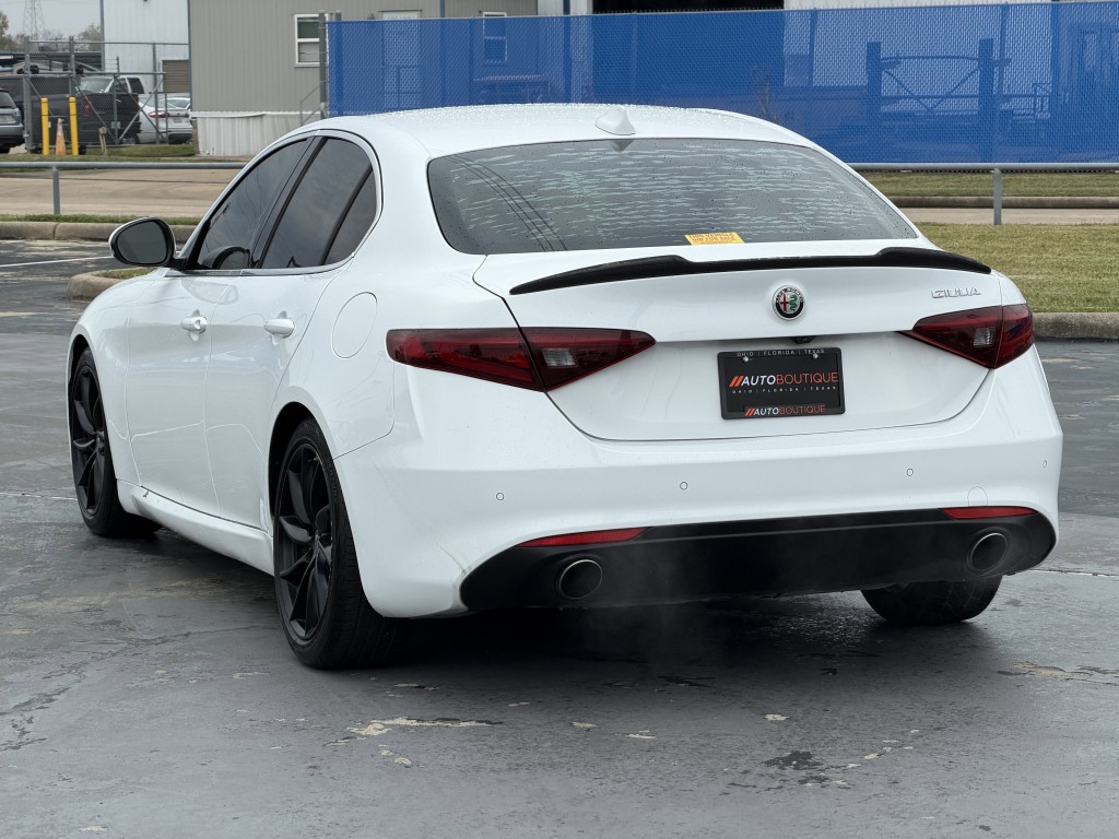2017 Alfa Romeo Giulia Image 8