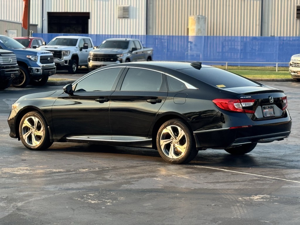 2020 Honda Accord Image 9