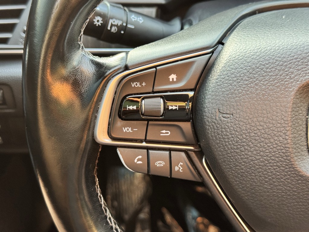 2020 Honda Accord Image 16