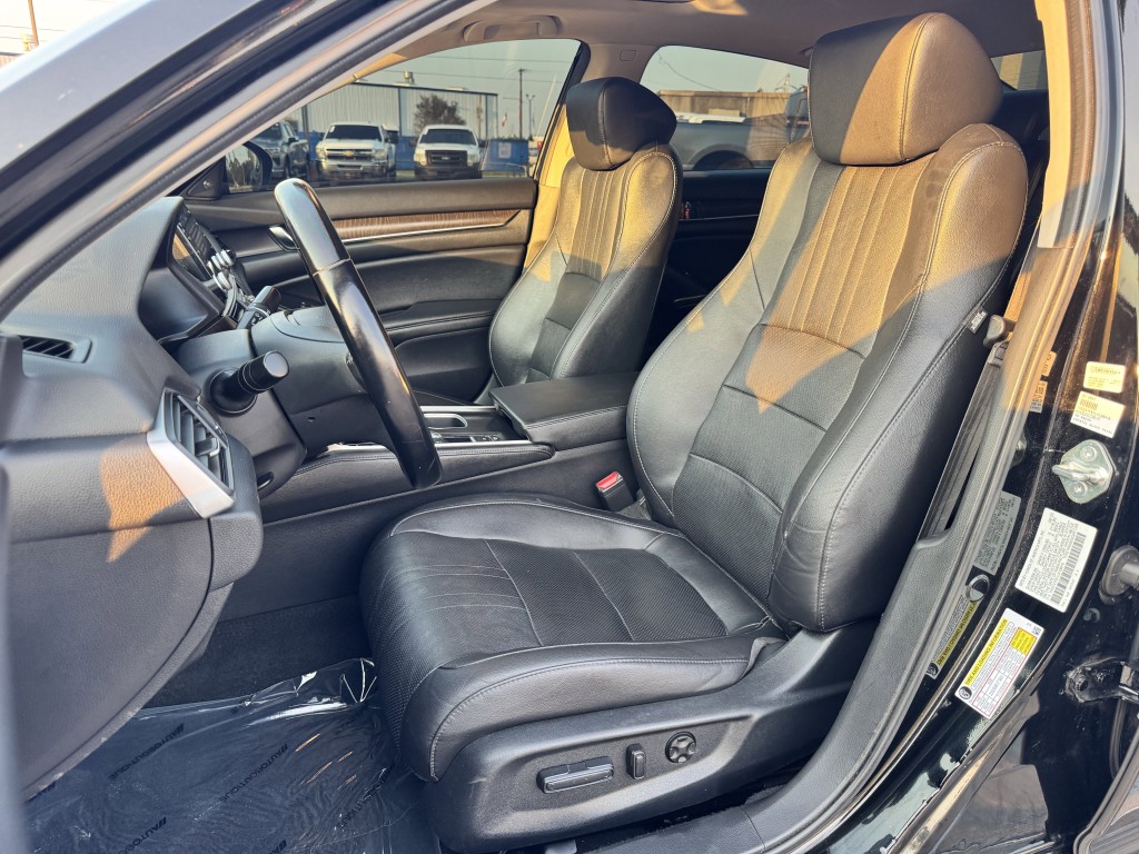 2020 Honda Accord Image 24