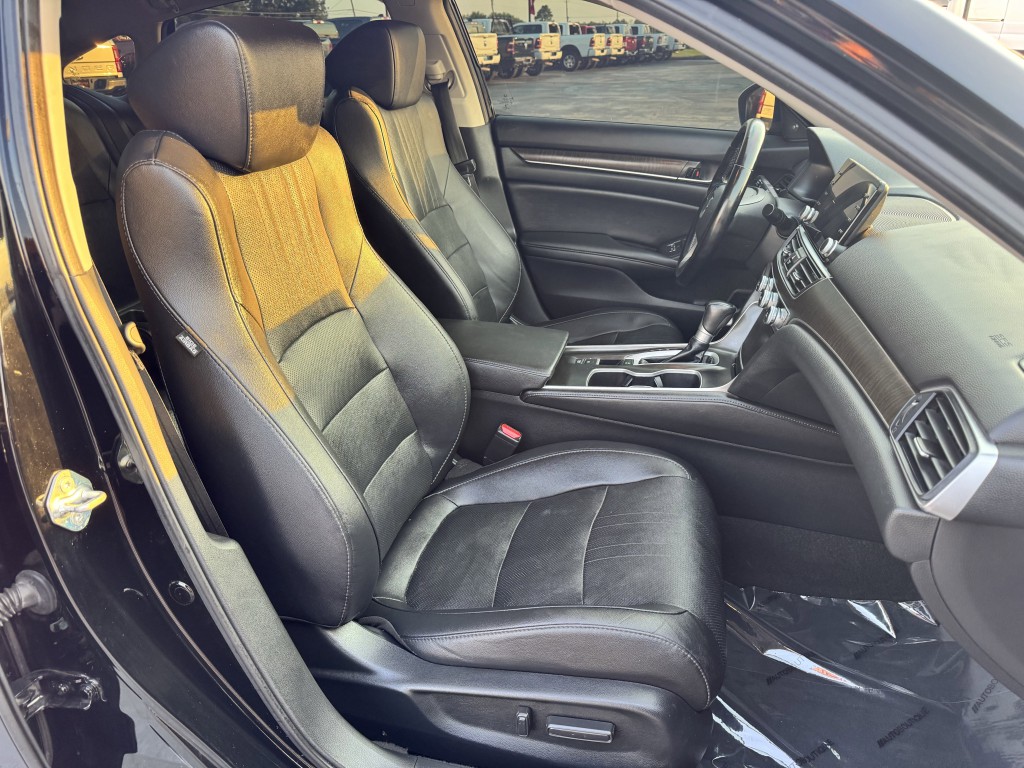 2020 Honda Accord Image 25