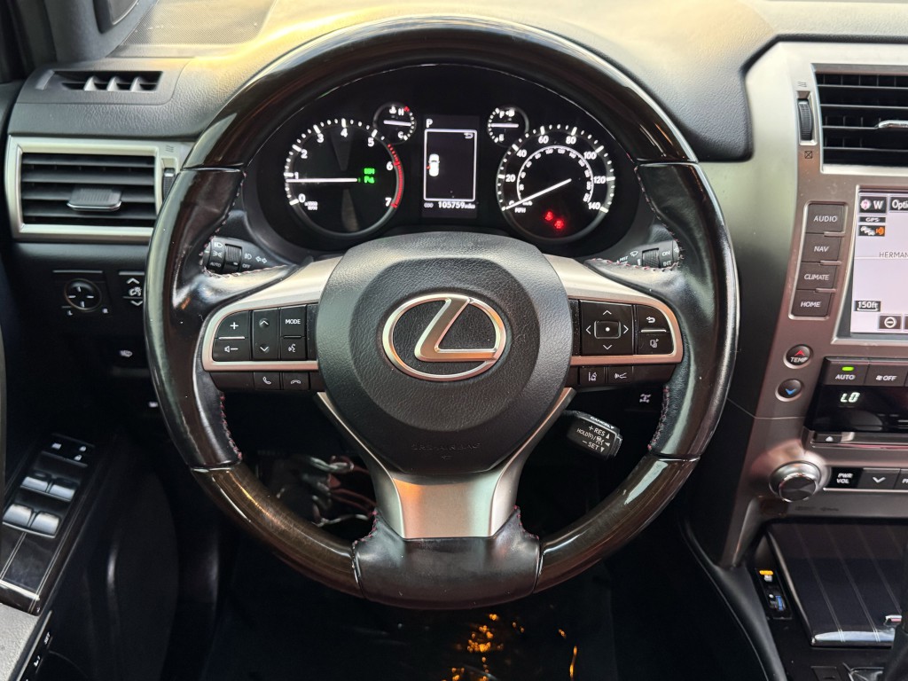 2020 Lexus GX Image 17