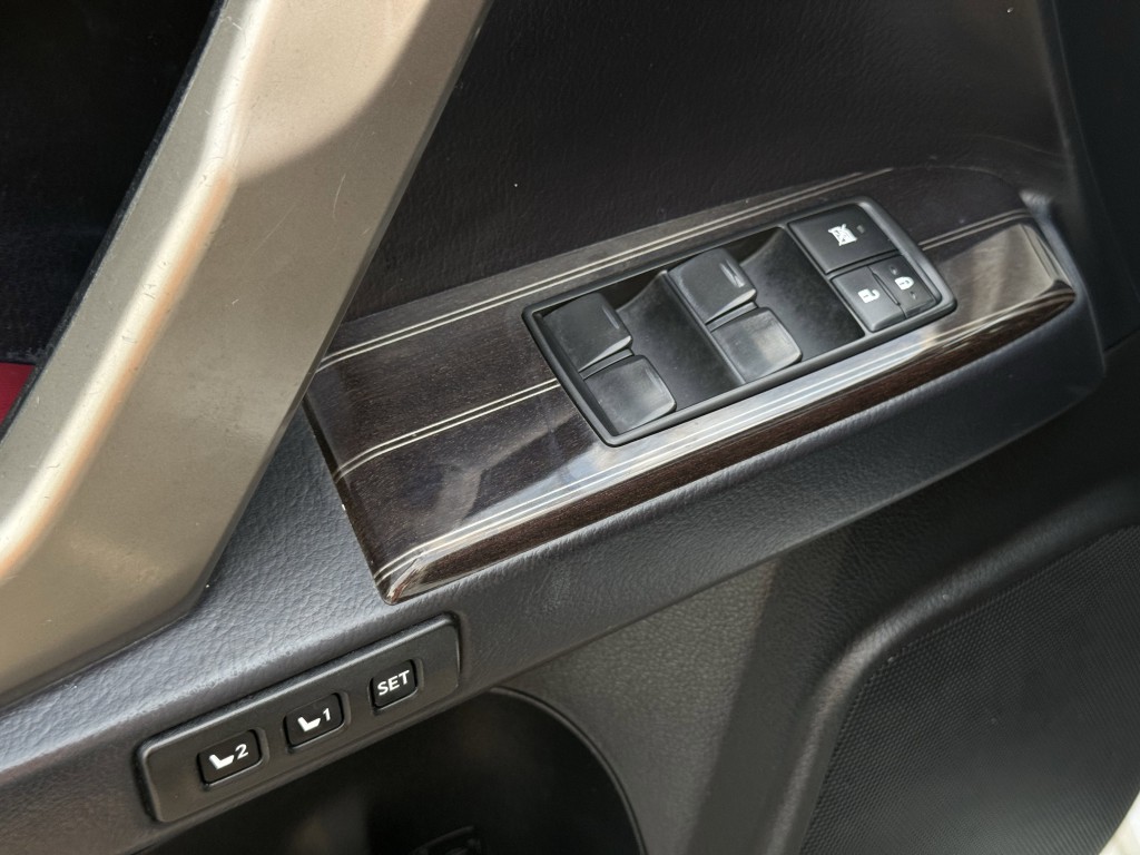 2020 Lexus GX Image 24