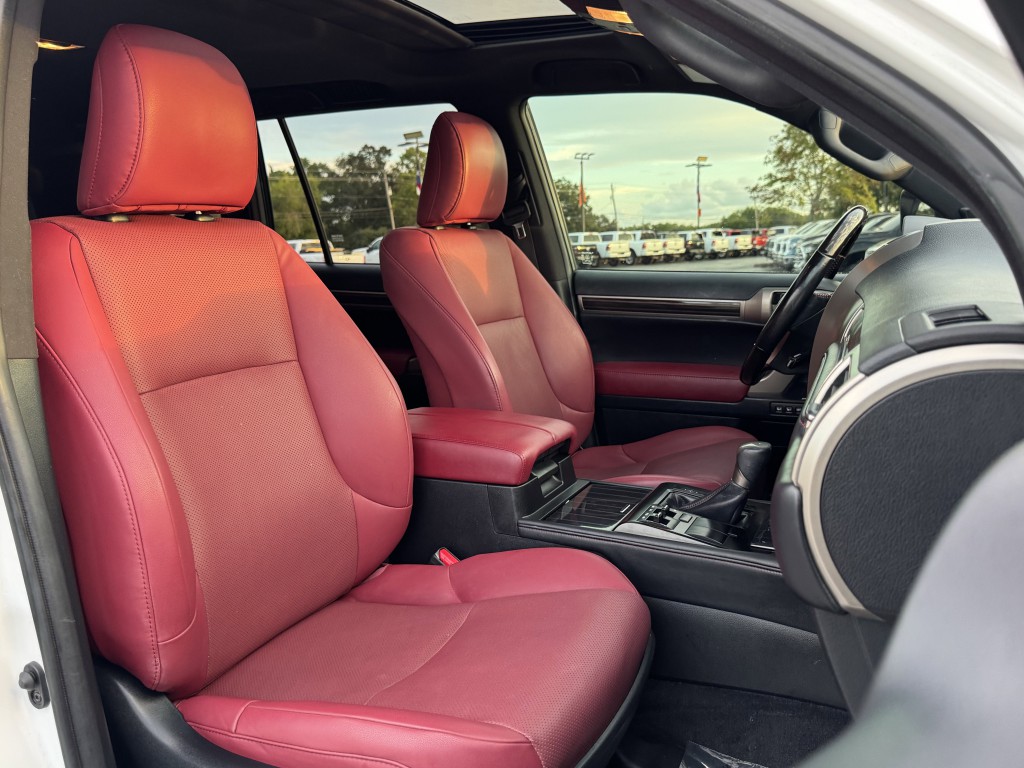 2020 Lexus GX Image 26