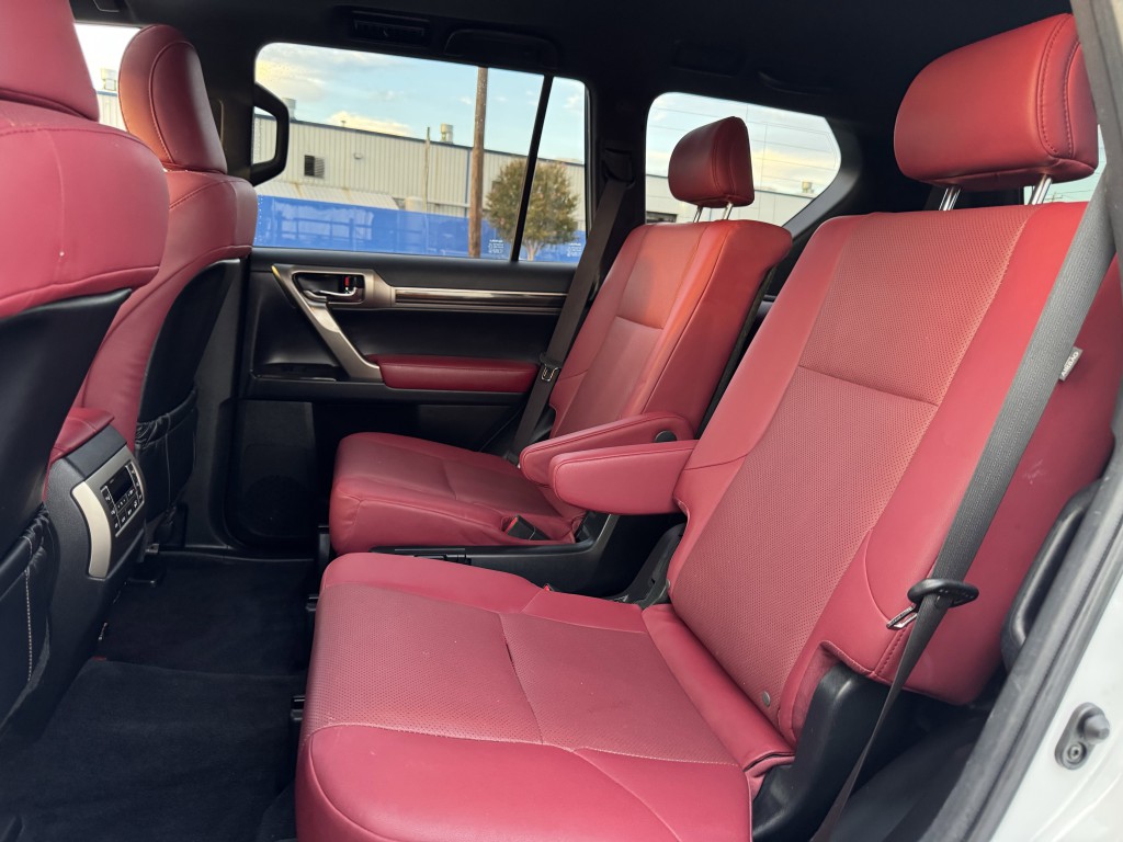 2020 Lexus GX Image 29