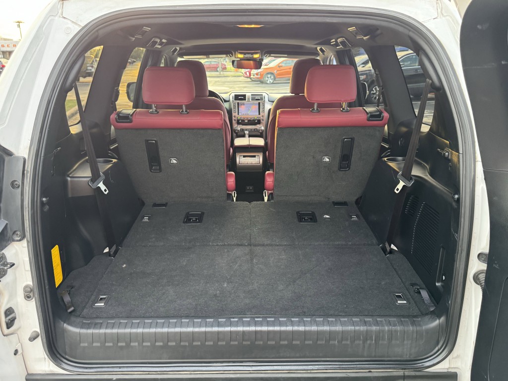 2020 Lexus GX Image 34