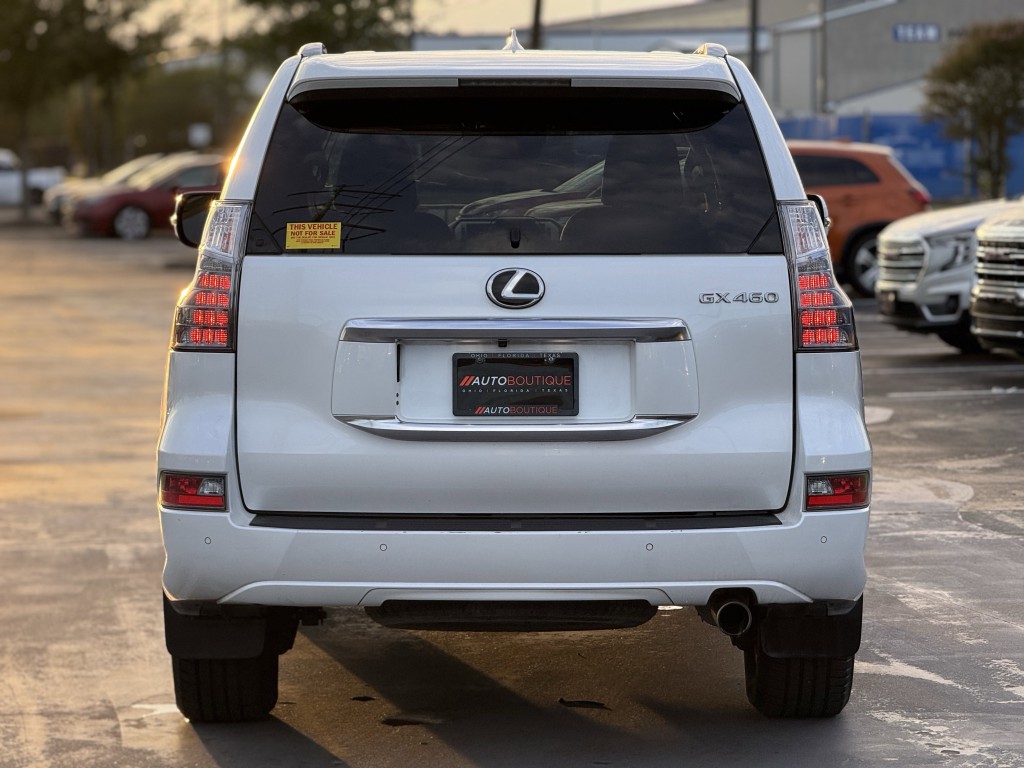 2020 Lexus GX Image 9