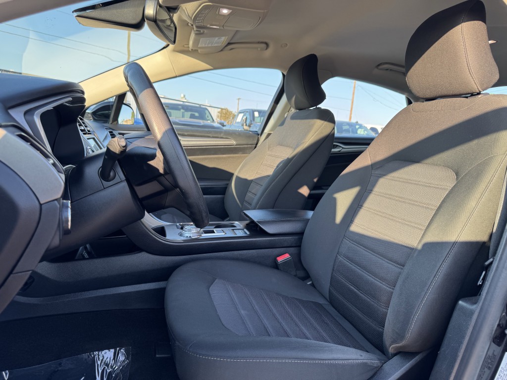 2019 Ford Fusion Image 24