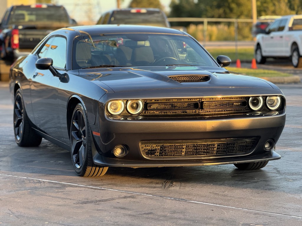 2022 Dodge Challenger Image 3