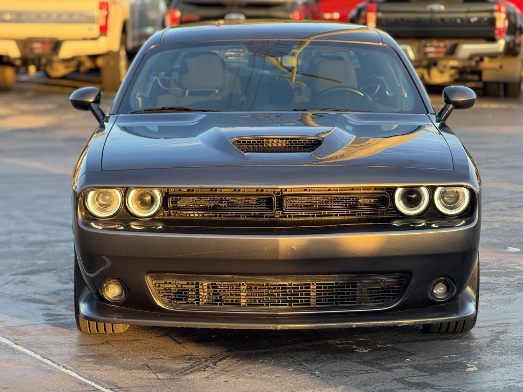 2022 Dodge Challenger Image 6