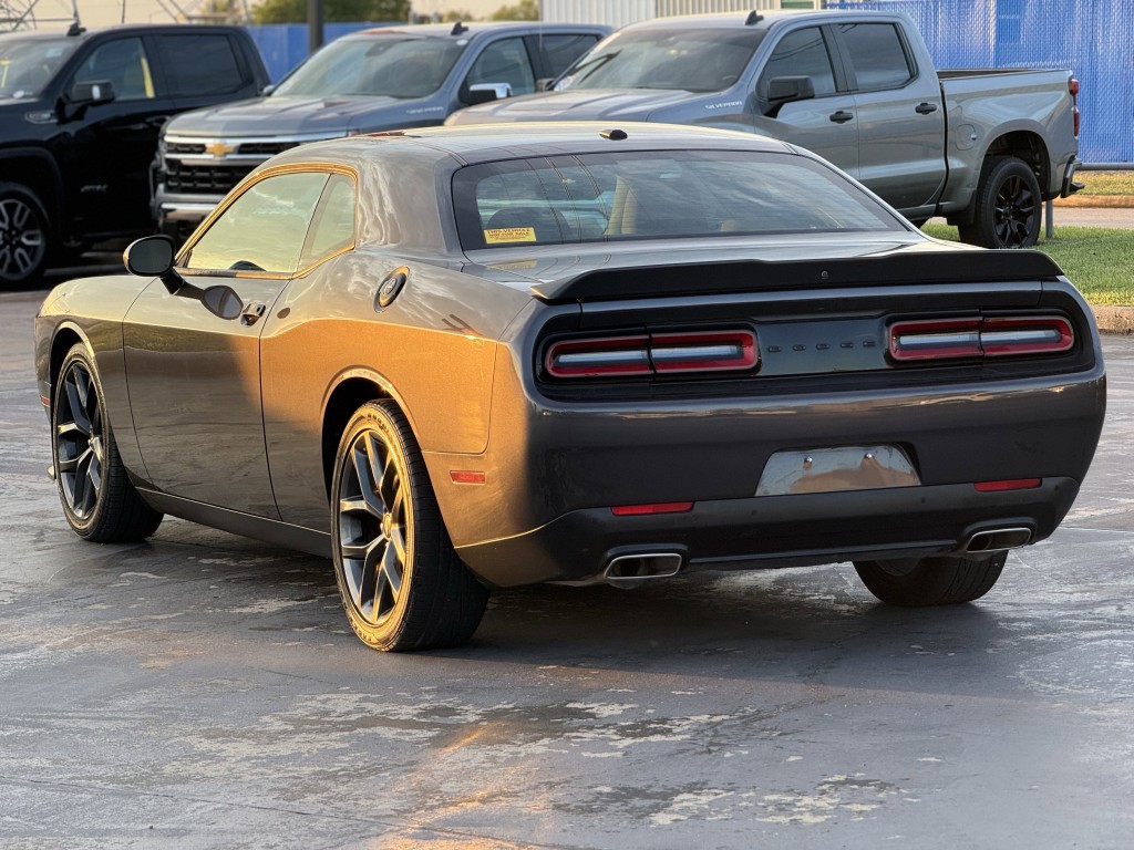 2022 Dodge Challenger Image 9
