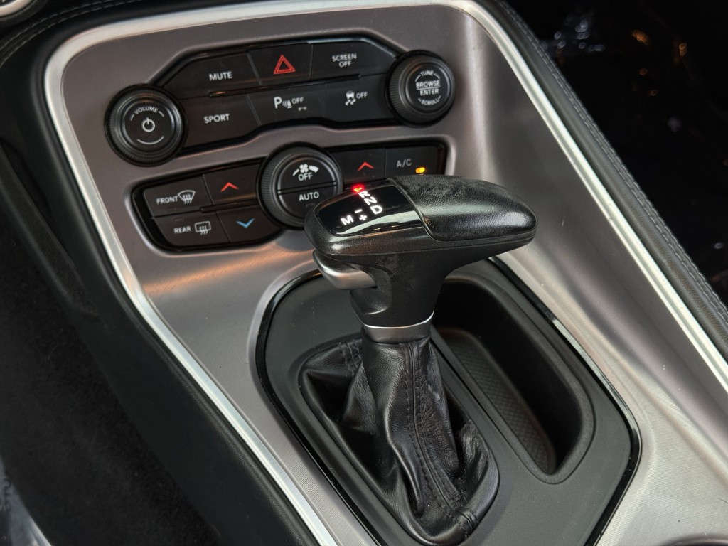2022 Dodge Challenger Image 19