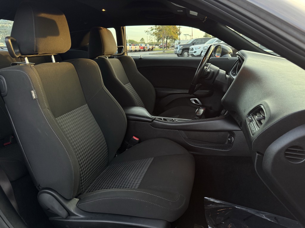2022 Dodge Challenger Image 22