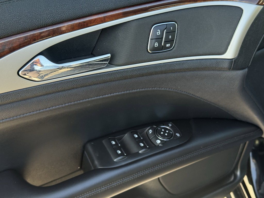 2019 Lincoln MKZ Image 24