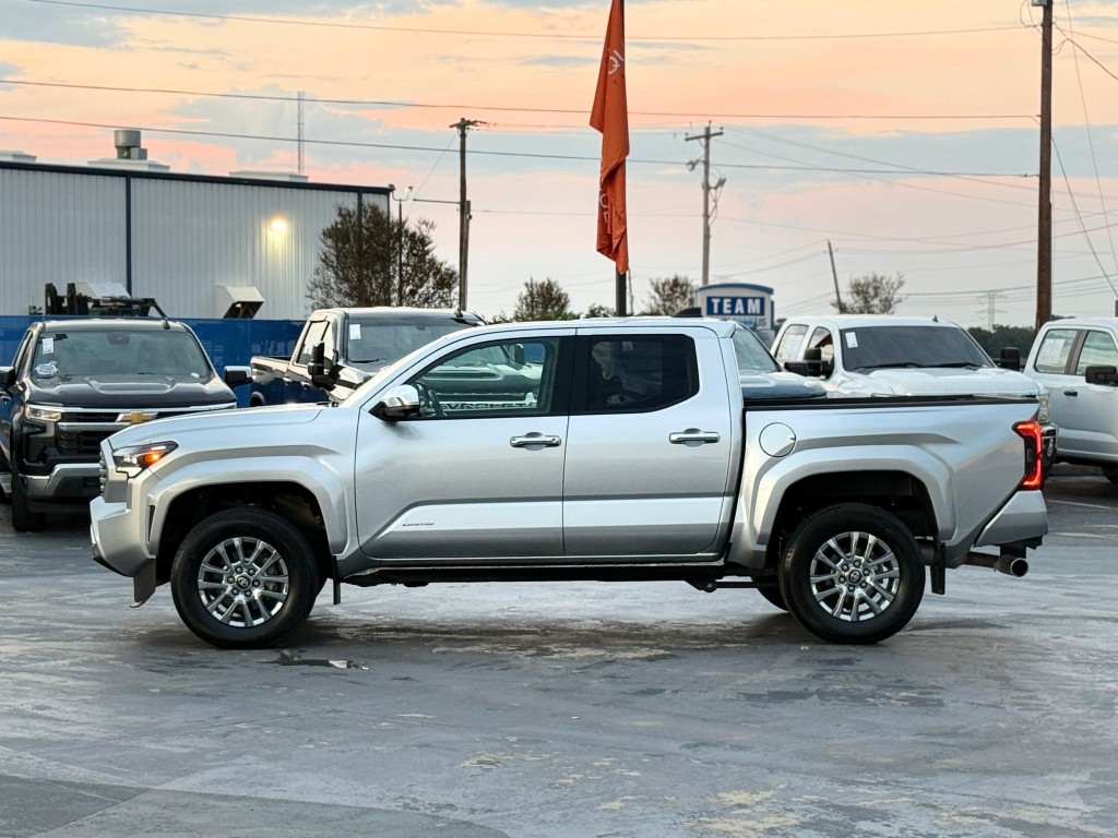 2024 Toyota Tacoma Image 9